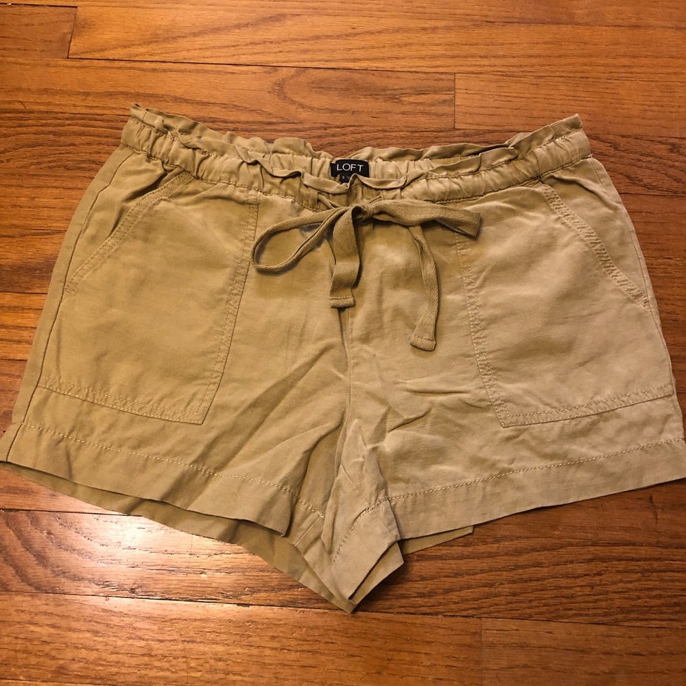 LOFT Linen Shorts- Size Small (3.5”)